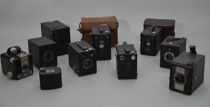 null Set of ten various cameras in the state: Kodak, Conway, Lumière, Coronet, Zeiss...