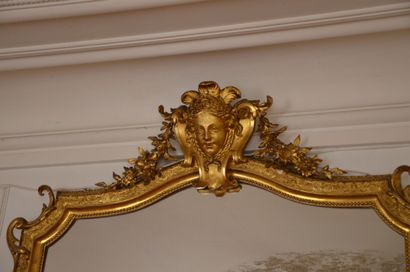 null 2 miroirs en stuc doré style Louis XV . XIXème (presque identiques)