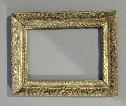 null Carved and gilded oak frame decorated with ropes and acanthus leaf friezes

Louis...
