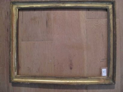 null Gorge en bois mouluré et doré Début du XIXème siècle (usures) 36,3 x 48,3 cm...