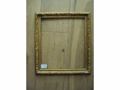 null Cadre en bois et stuc doré de style Louis XIII XXème siècle 30,3 x 36,2 cm -...