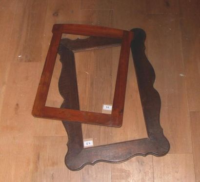 null Cadre en pin teinté acajou en bois découpé; Circa 1900 39,8 x 31 cm - Profil:...