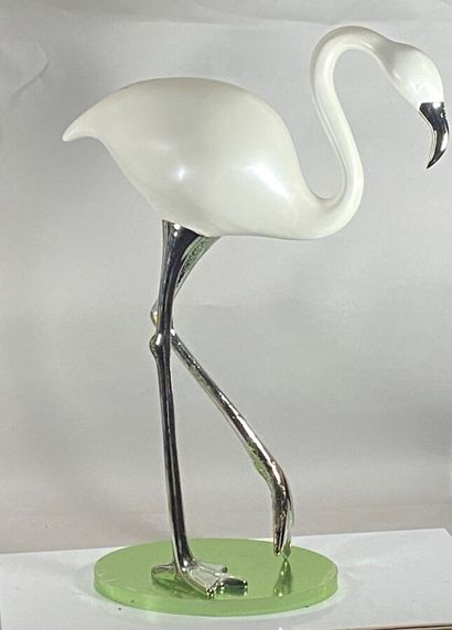 null Large subject of pink FLAMANT in white resin and chromed
Height: about 148 ...