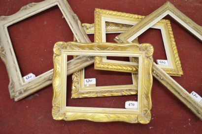 null Cinq cadres en bois sculpté doré ou patiné XXe siècle 16,2 x 22,5 cm - Profil:...