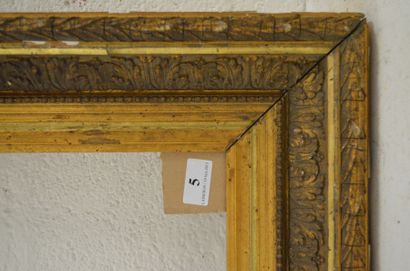 null Cadre en bois et stuc doré dit Barbizon (accidents) 42,6 x 62,3 cm - Profil:...