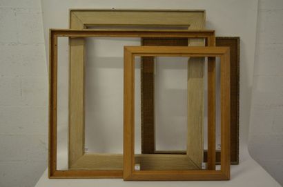 null Lot de quatre cadres en bois mouluré XXème siècle 49,4 x 65 cm - Profil: 6 cm...
