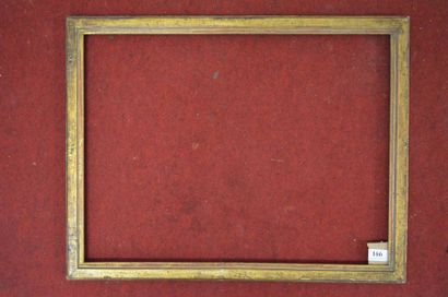 null Baguette plate en bois mouluré et doré. Epoque Louis XVI. 41,3 x 47,2 cm - Profil:...