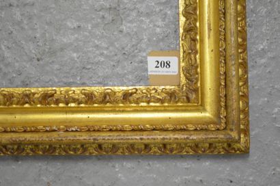 null Cadre en bois sculpté et doré dit Carlo Maratta. Italie, XIXème siècle. 74,4...