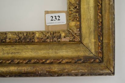 null Cadre en bois sculpté et doré dit Salvator Rosa. Italie, XVIIème siècle. (accident...