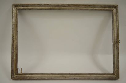 null Cadre en bois mouluré et argenté. Italie, XVIIème siècle. 47,5 x 71,5 cm - Profil:...