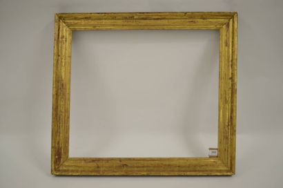 null Cadre en bois mouluré et doré. Espagne, fin du XVIIIème siècle. 50,7 x 59 cm...