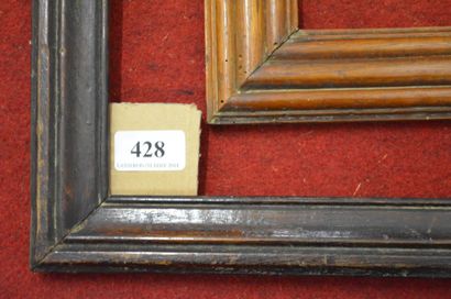 null Deux cadres en bois mouluré. XIXème siècle. 40,2 x 46 cm - Profil: 4,2 cm. 37,3...