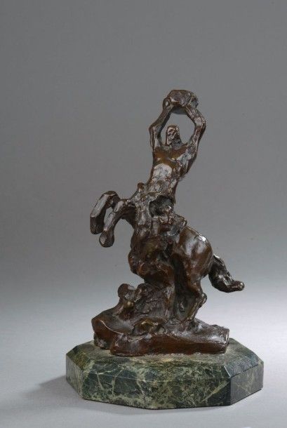 Jules DALOU (1838-1902) Centaure lapidant Epreuve en Bronze à patine brune, signée...