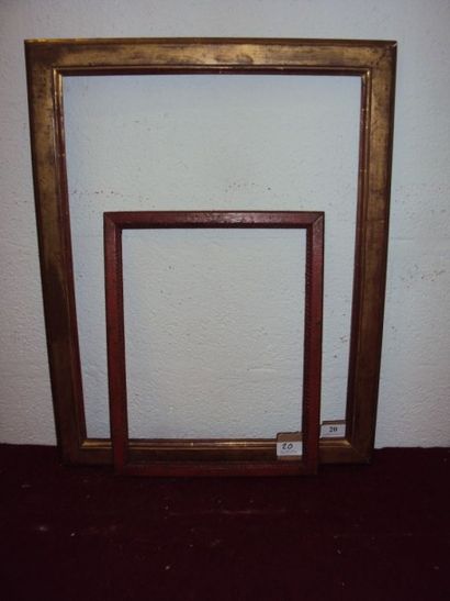 null Baguette plate en bois mouluré et doré Fin du XIXème siècle 39,1 x 52,2 cm -...