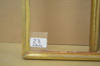 null Jonc en bois mouluré et doré Epoque Louis-Philippe 25 x 31 cm - Profil: 1,3...