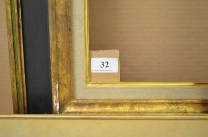 null Deux cadres a cassetta en bois mouluré peint et doré XXème siècle 44,5 x 53,5...