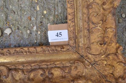 null Cadre en bois et stuc doré à décor Bérain de style Louis XIV XXème siècle 19...