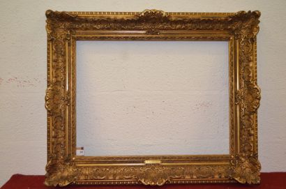 null Cadre en bois et stuc doré de style Louis XIV Début du XXème siècle 44,8 x 59,8...