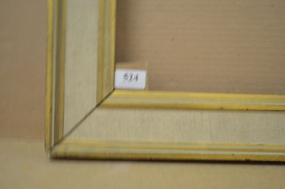 null Cadre à pente en bois mouluré, doré et toile de jute 

XXème siècle 

64 x 80...