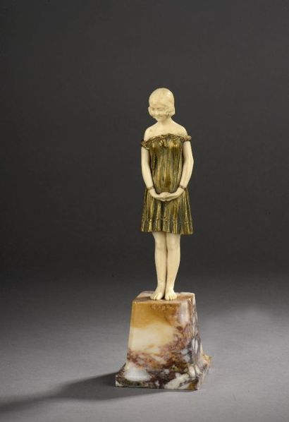 Dimitri CHIPARUS (1886-1947) L'Innocence Chryséléphantine, signée Socle en marbre...