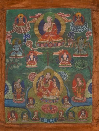 null THANGKA représentant bodhisattva et moines. Tibet, XXème siècle (état moyen)...