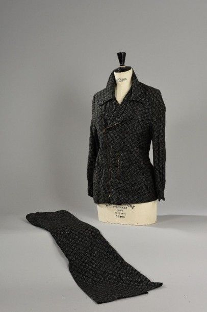 Jean BOUQUIN pour Mayfair St Tropez Ensemble en coton liberty noir, gris composé...