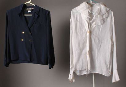 Kashiyama pour Jean-Paul GAULTIER, CHANEL Boutique Lot composé d'une blouse à col...