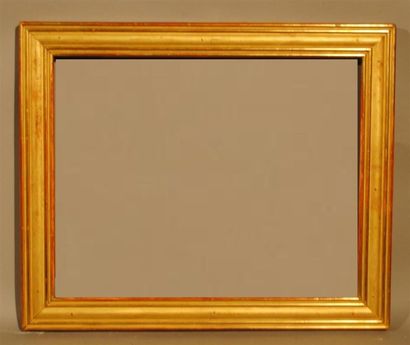 null Baguette en bois mouluré, dorée. Epoque XIXe siècle 37,9 x 48,1 cm - Profil:...