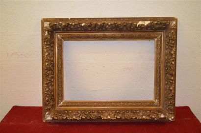null Cadre en bois et stuc doré dit "Barbizon". Epoque Napoléon III 38,4 x 57,5 cm...