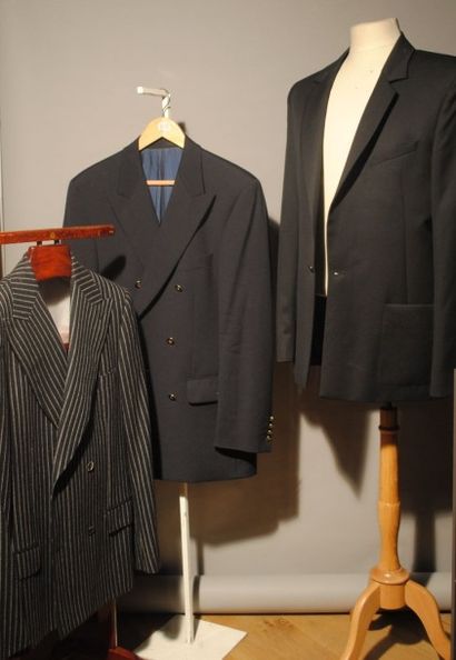 Francesco SMALTO, Karl LAGERFELD pour H&M, DORMEUIL 
Lot comprenant un blazer en...
