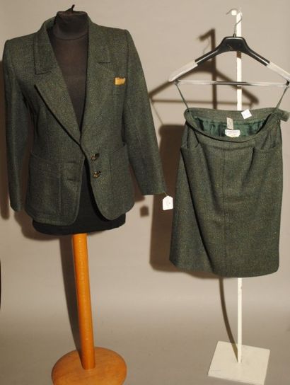 Yves SAINT LAURENT Rive Gauche 
Tailleur en lainage tweed chiné vert, pétrole, composé...