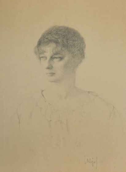 TIROV (XXe siècle) 
Portrait de femme.
Mine de plombs, signé en bas à droite.
25...
