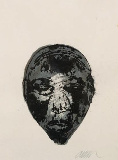 ARMAN (1928-2005) Masque africain, 2002 Acrylique sur fond imprimé signé en bas à...