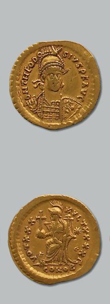 null - Théodose II (402-450). Solidus. 4,49 g. Son buste de face. R/Rome assise à...
