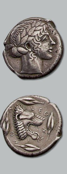 null - Tétradrachme (455-430 av. J.-C.). 17,25 g. Tête d'Apollon laurée à d. R/Tête...