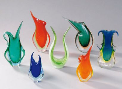 Jean- Paul van LITH (né en 1940) Série de 7 verres sur pied multicolore et dorure...