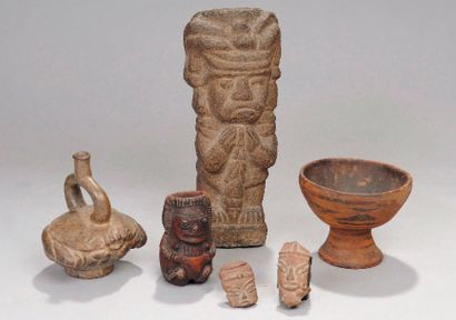 null Lot d'objets précolombiens et d'Amérique du Sud : idole en pierre, vase zoomorphe...
