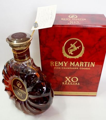 null 1 flacon Cognac Fine Champagne Remy Martin XO 