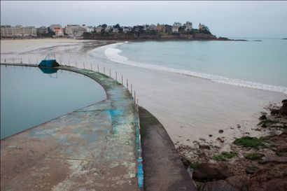 null Kate BARRY 6 Photos : "Piscine de la plage de l'Ecluse 1" - "Piscine de la plage...