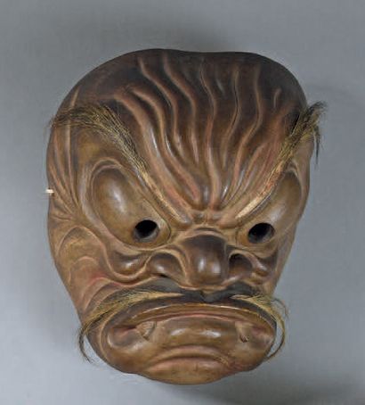 null MASQUE de kagura (rituel Shinto) en bois recouvert de gofun représentant un...