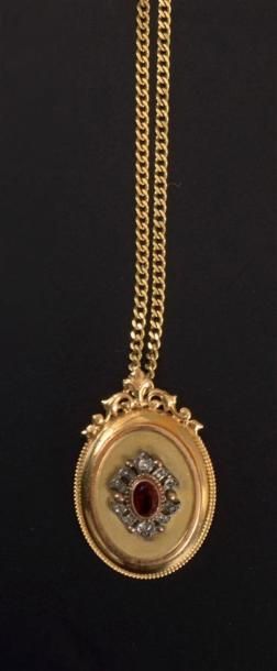 null Pendentif en or jaune 18K 750, de forme ovale serti d'une citrine et de diamants...