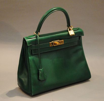 null Hermès : un sac Kelly en box vert, L : 28cm