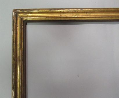 null Grande baguette en bois mouluré,doré à profil de doucine.



Italie Style XVII/XVIII...