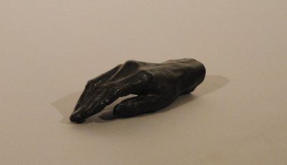 null Main d'Albert Emile Sorel (1876-1938)

Epreuve en bronze à patine noire nuancée.

Cachet...