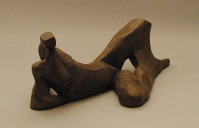 null Anne CAZALIS (1926-2018)

Femme allongé

Terre Cuite patine brune façon bronze...