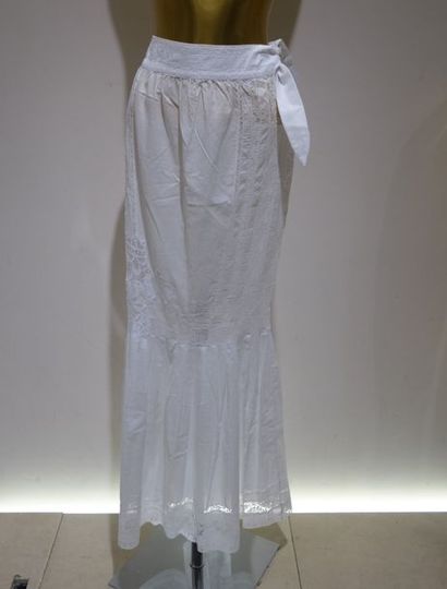 null ERMANNO SCERVINO 

Jupe longue en coton blanc et dentelle de Calais 

Taille...