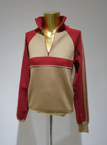 null CHLOE 

Pull en maille beige et rouge 

Taille M 

Prix de vente boutique 500...