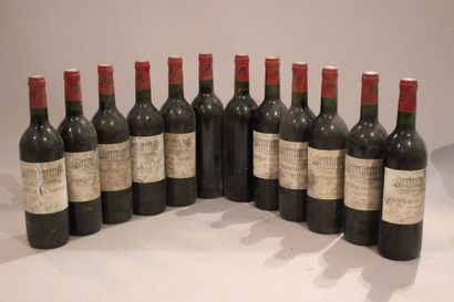null 12 bouteilles CHÂTEAU TAILLAN 1998 Haut Médoc (étiq tachées, 2 sans étiq)