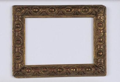 null Baguette en bois sculpté et doré XVIIIe siècle (recoupée) 10,2 x 14,2 cm - Profil...