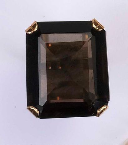 null Bague en or jaune 18K 750, sertie d'un quartz de couleur marron de forme rectangulaire,...